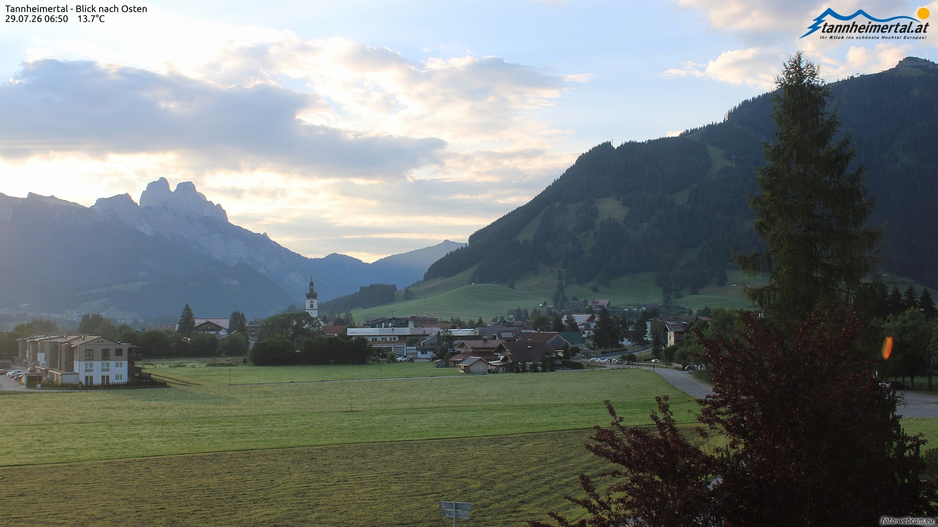 Archiv Foto Webcam Blick ins Tannheimer Tal