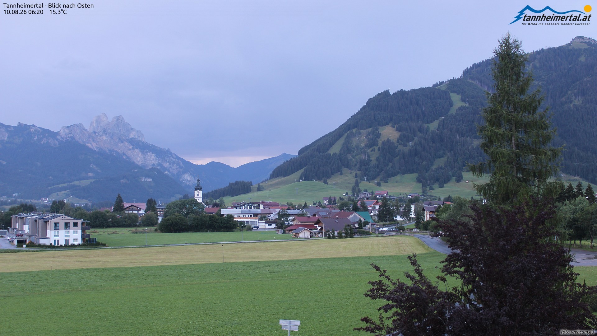 Archiv Foto Webcam Blick ins Tannheimer Tal