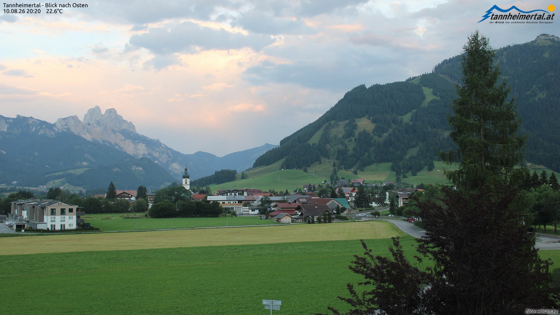 Archiv Foto Webcam Blick ins Tannheimer Tal