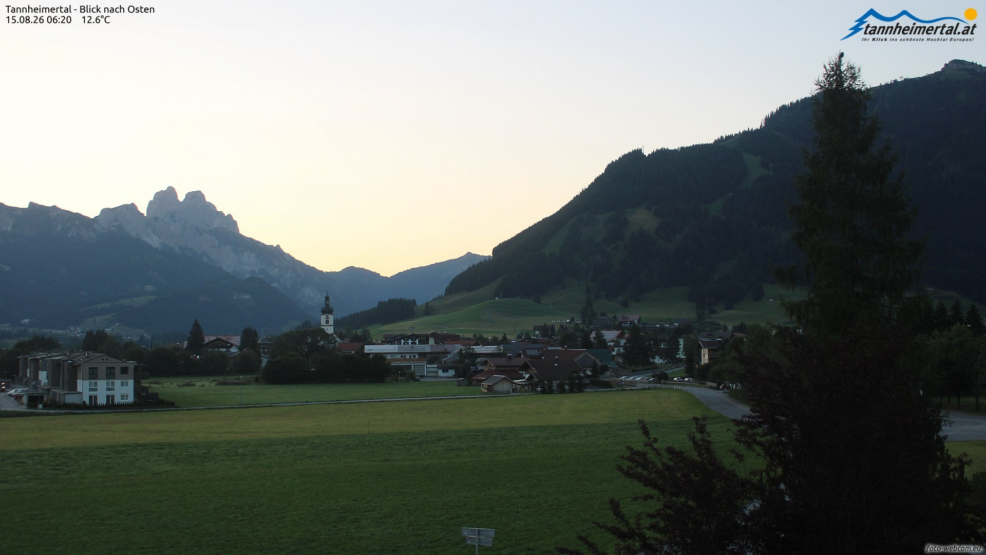 Archiv Foto Webcam Blick ins Tannheimer Tal