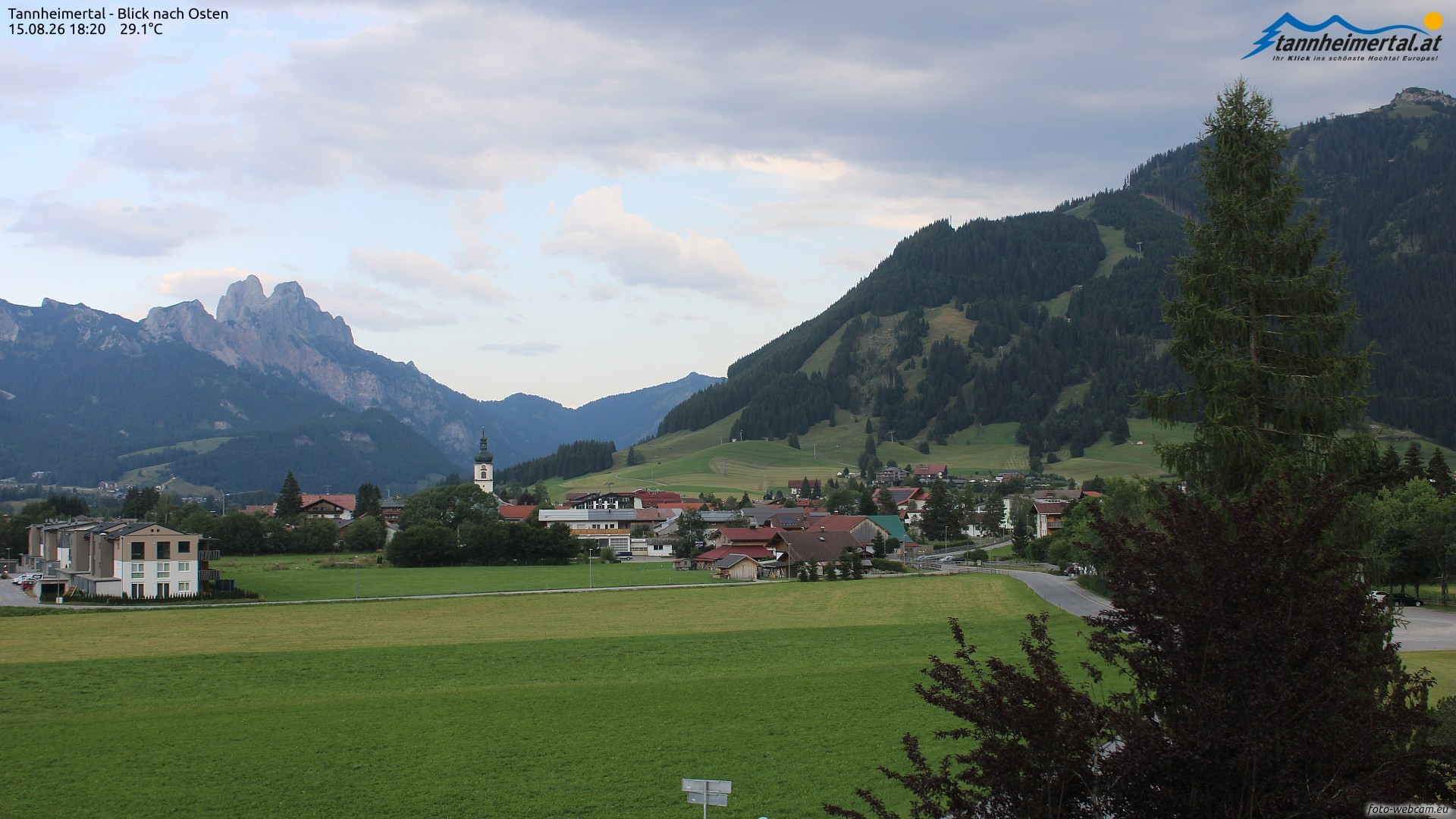 Archiv Foto Webcam Blick ins Tannheimer Tal