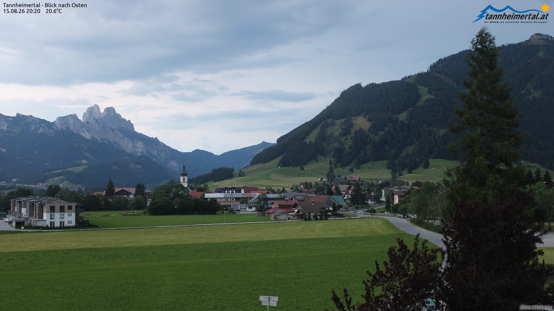 Archiv Foto Webcam Blick ins Tannheimer Tal