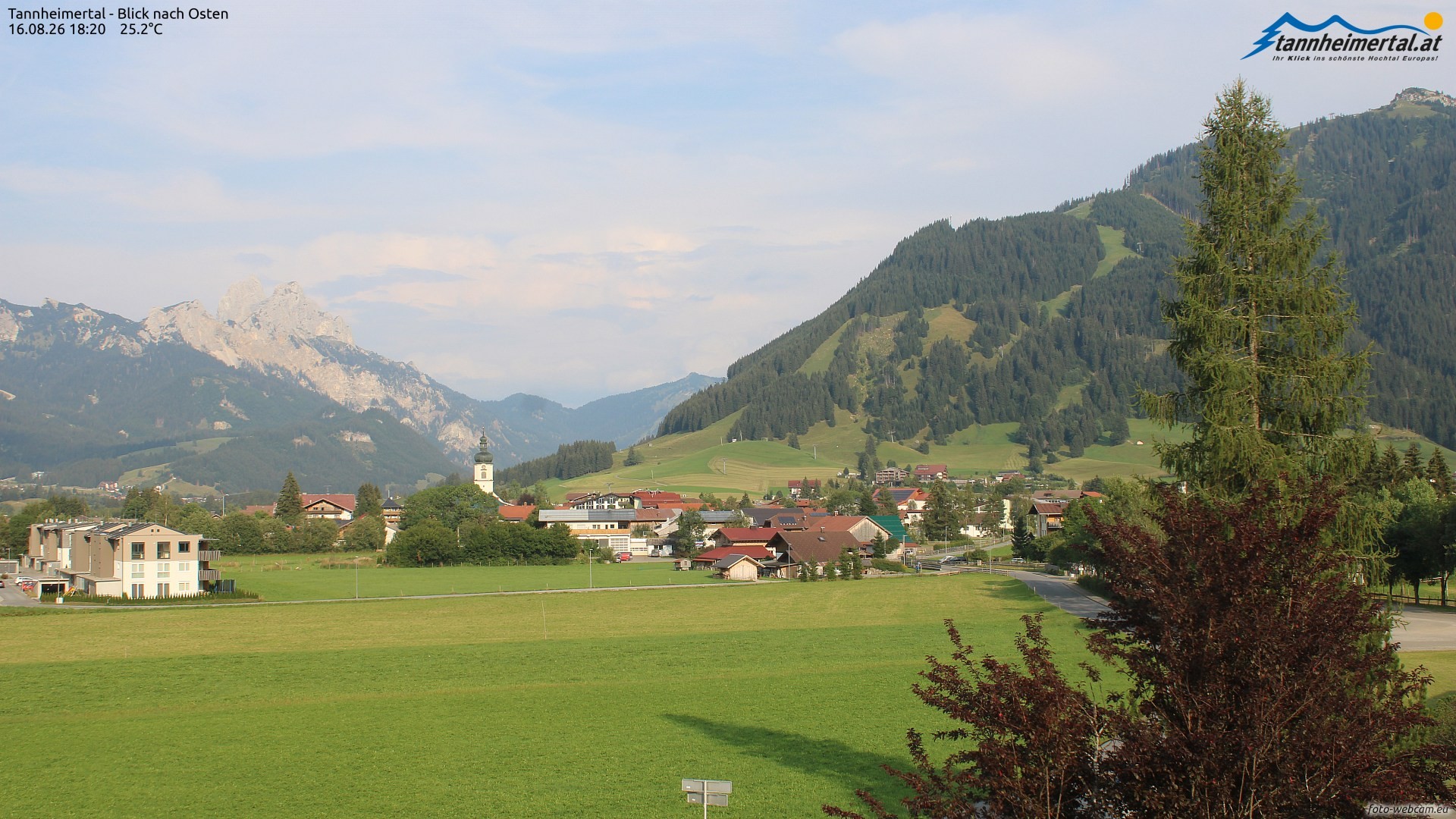 Archiv Foto Webcam Blick ins Tannheimer Tal