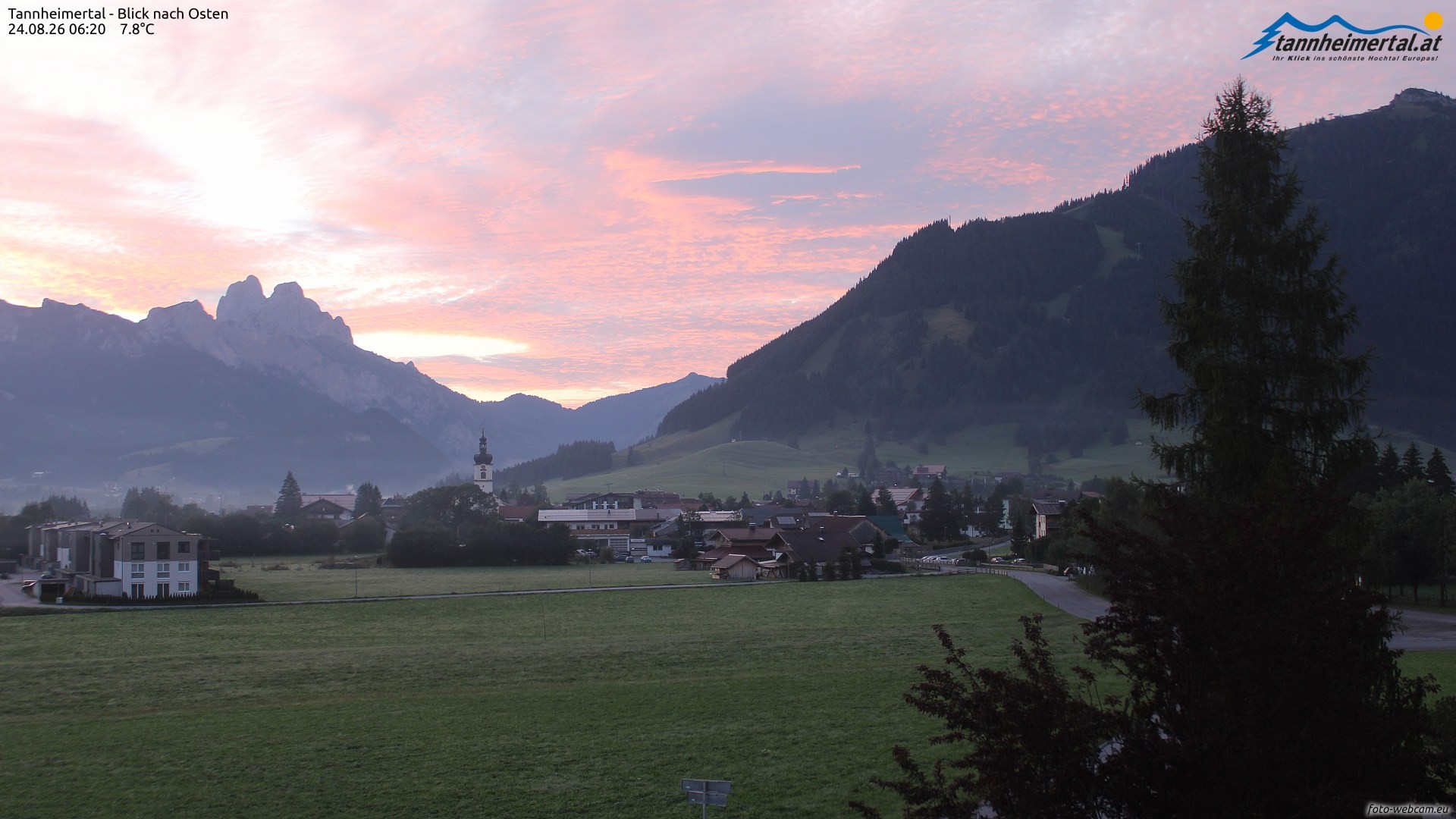 Archiv Foto Webcam Blick ins Tannheimer Tal