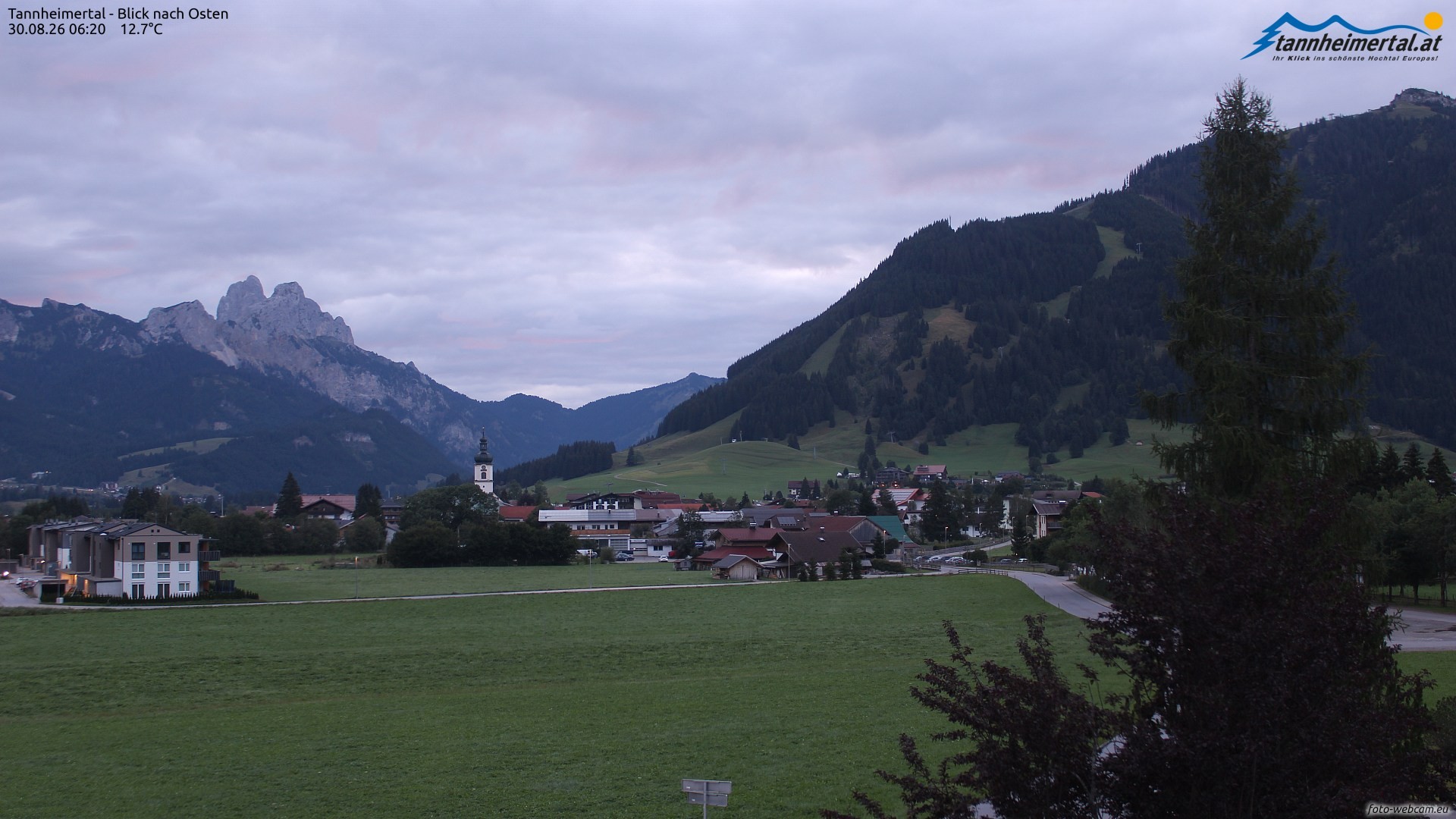 Archiv Foto Webcam Blick ins Tannheimer Tal