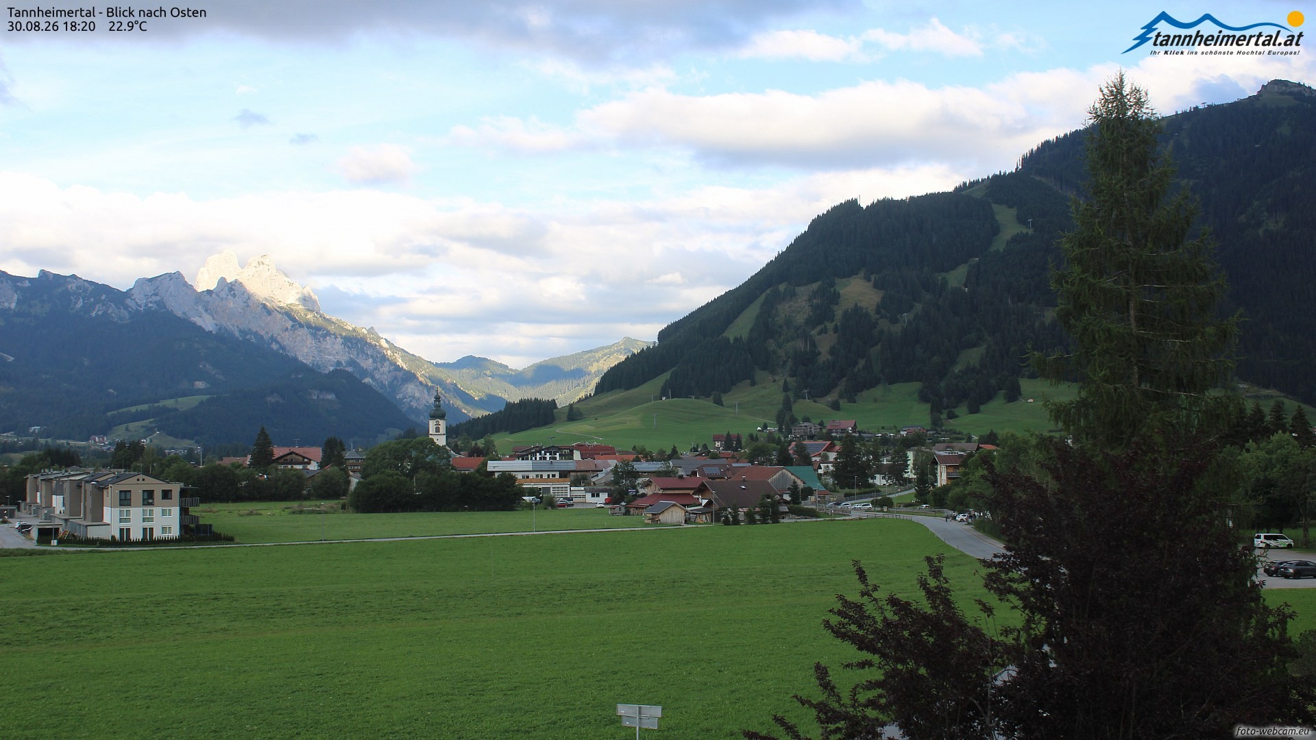 Archiv Foto Webcam Blick ins Tannheimer Tal