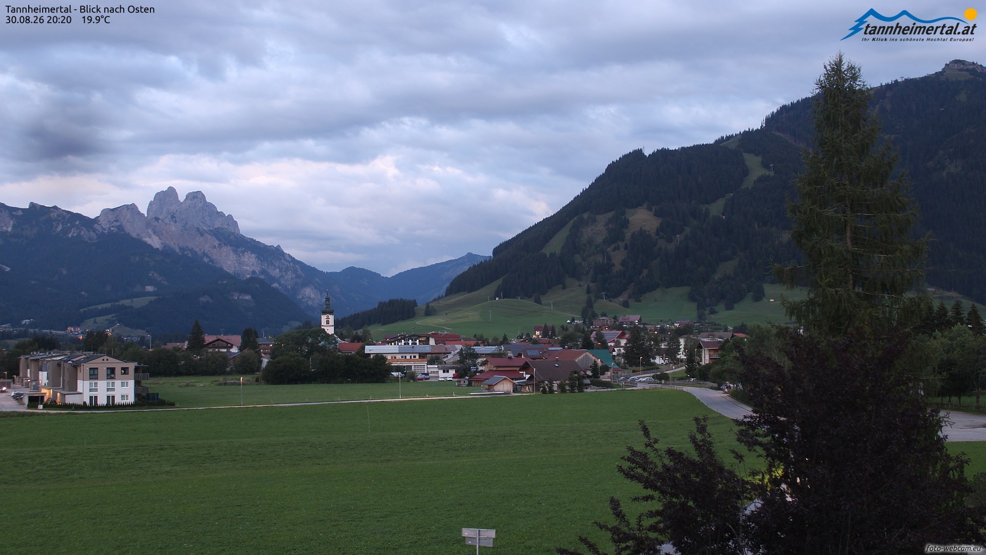 Archiv Foto Webcam Blick ins Tannheimer Tal