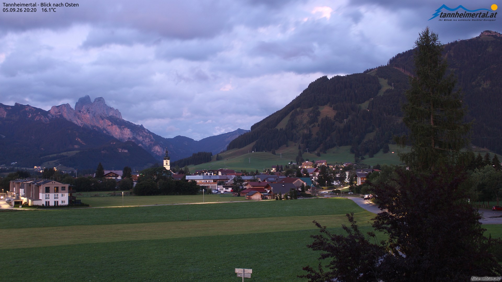 Archiv Foto Webcam Blick ins Tannheimer Tal
