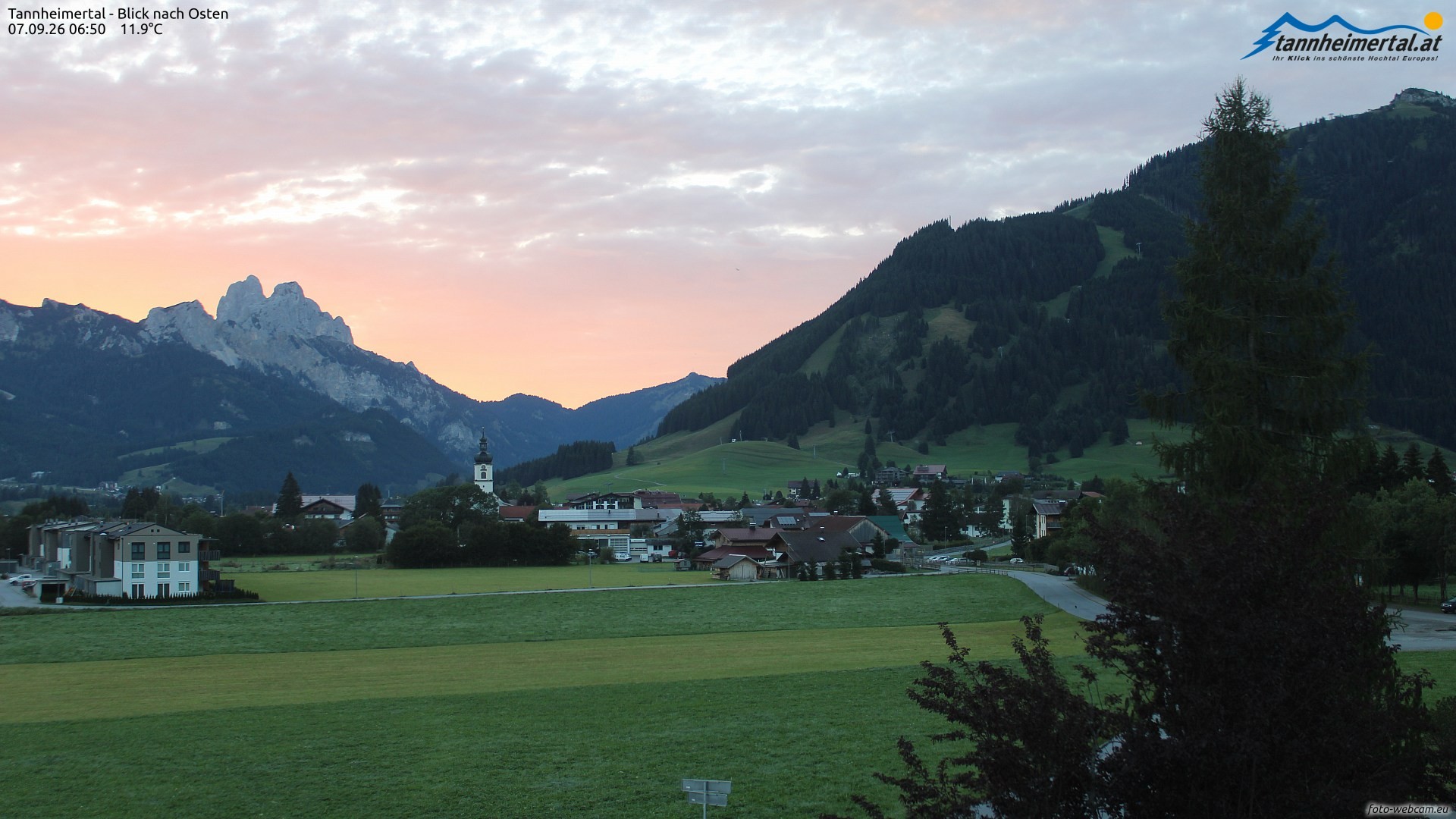 Archiv Foto Webcam Blick ins Tannheimer Tal