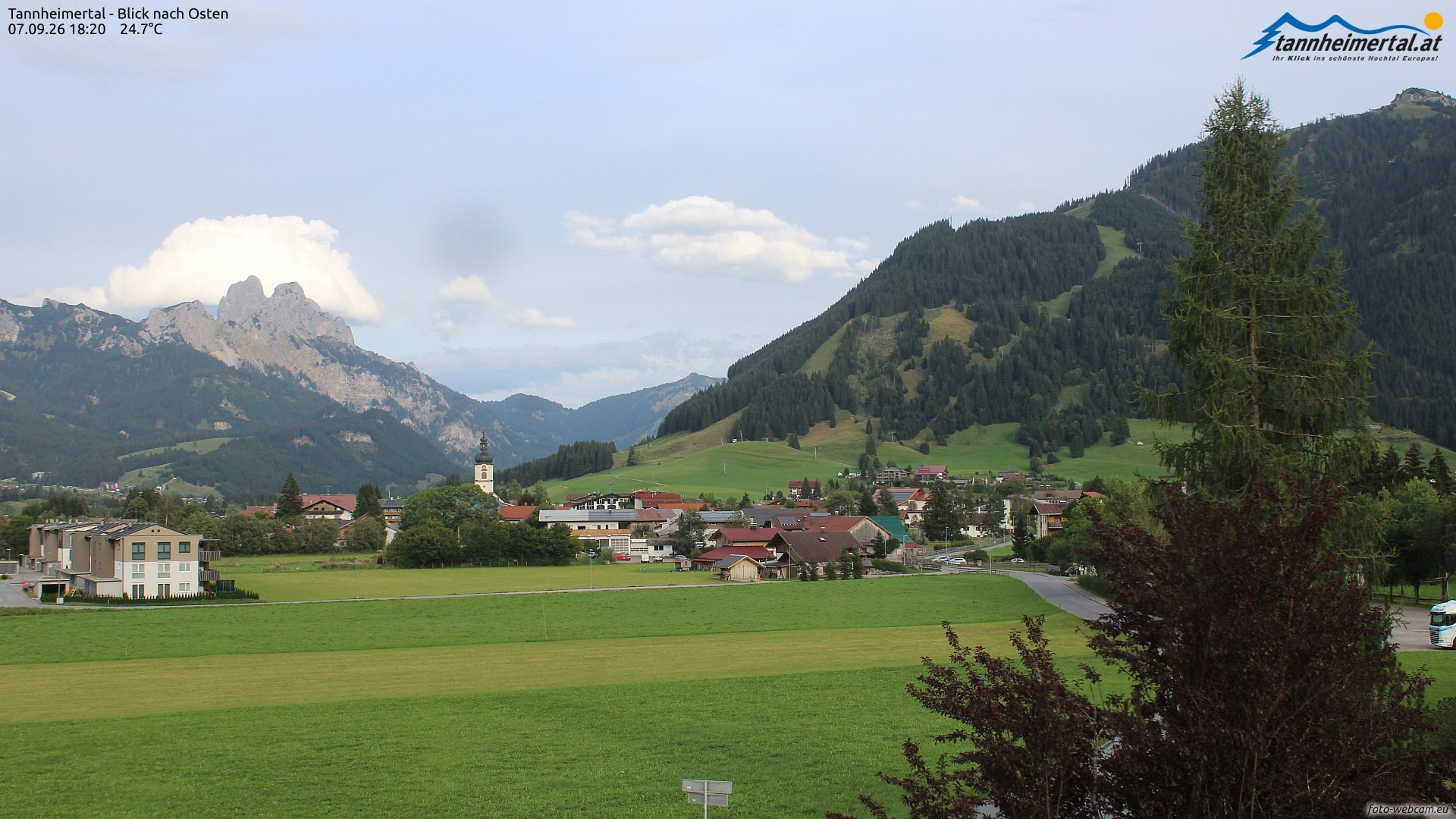 Archiv Foto Webcam Blick ins Tannheimer Tal