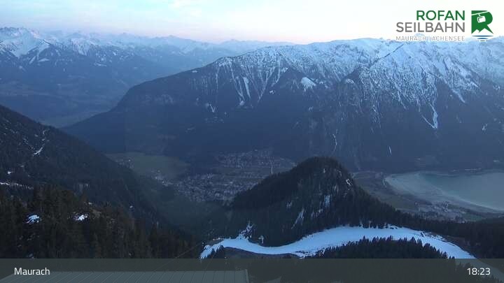 Archived image Webcam mountain station Rofan, Maurach