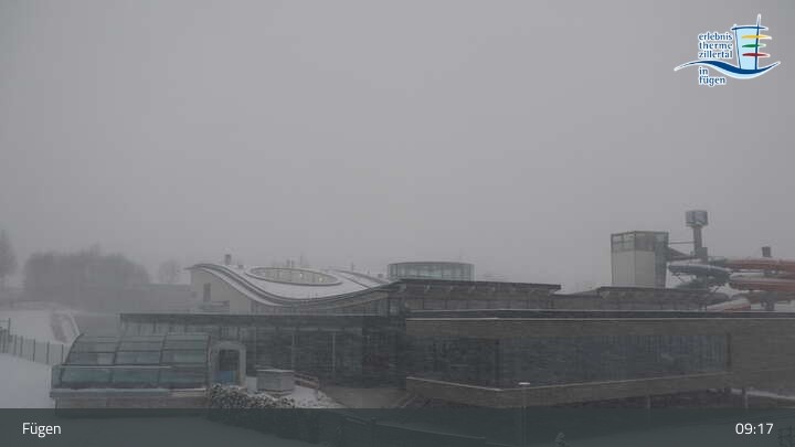 Archiv Foto Webcam Erlebnistherme Zillertal in Fügen