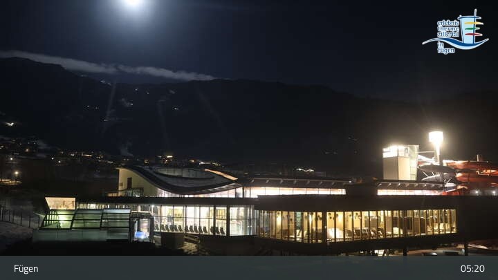 Archiv Foto Webcam Erlebnistherme Zillertal in Fügen