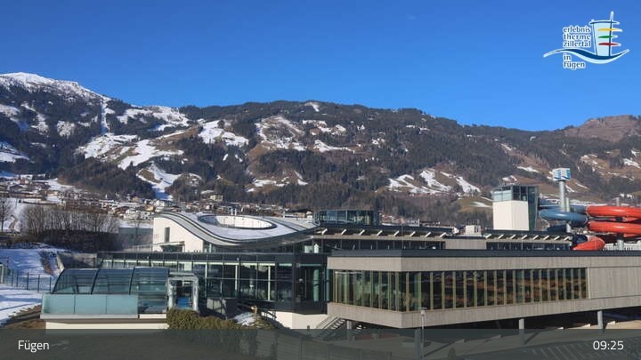 Archiv Foto Webcam Erlebnistherme Zillertal in Fügen