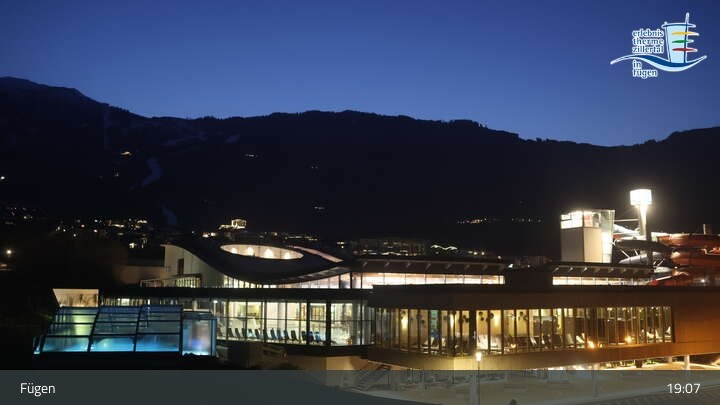 Archiv Foto Webcam Erlebnistherme Zillertal in Fügen