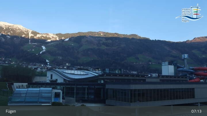 Archiv Foto Webcam Erlebnistherme Zillertal in Fügen