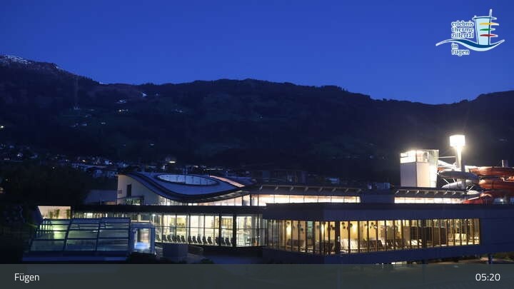 Archived image Webcam Erlebnistherme Zillertal Spa Fügen