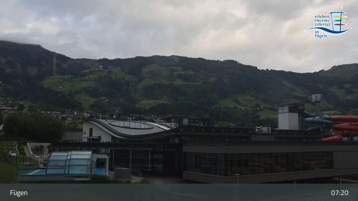 Archiv Foto Webcam Erlebnistherme Zillertal in Fügen