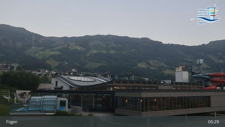 Archiv Foto Webcam Erlebnistherme Zillertal in Fügen
