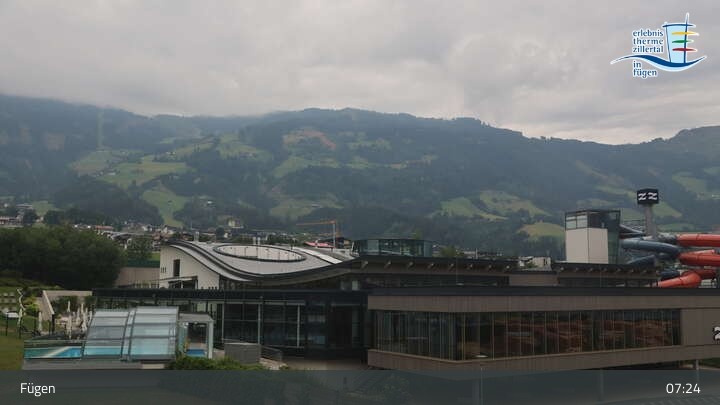 Archiv Foto Webcam Erlebnistherme Zillertal in Fügen