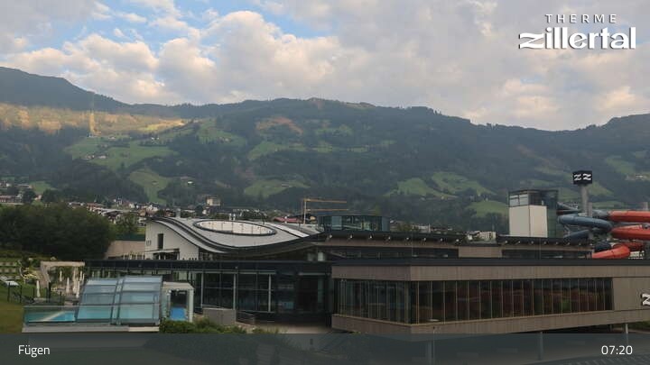 Archiv Foto Webcam Erlebnistherme Zillertal in Fügen