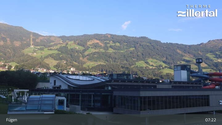 Archiv Foto Webcam Erlebnistherme Zillertal in Fügen
