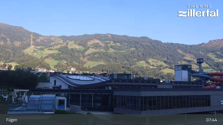 Archiv Foto Webcam Erlebnistherme Zillertal in Fügen