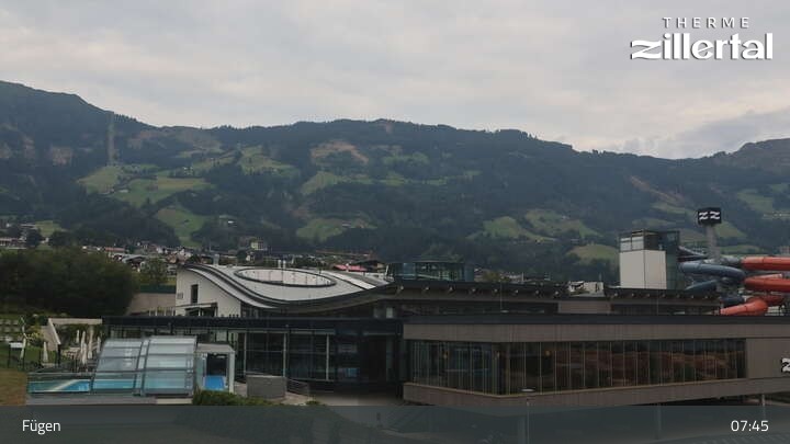 Archiv Foto Webcam Erlebnistherme Zillertal in Fügen