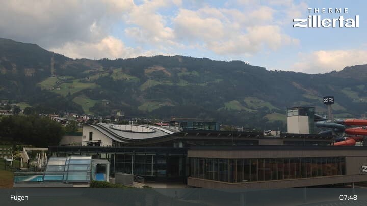 Archiv Foto Webcam Erlebnistherme Zillertal in Fügen