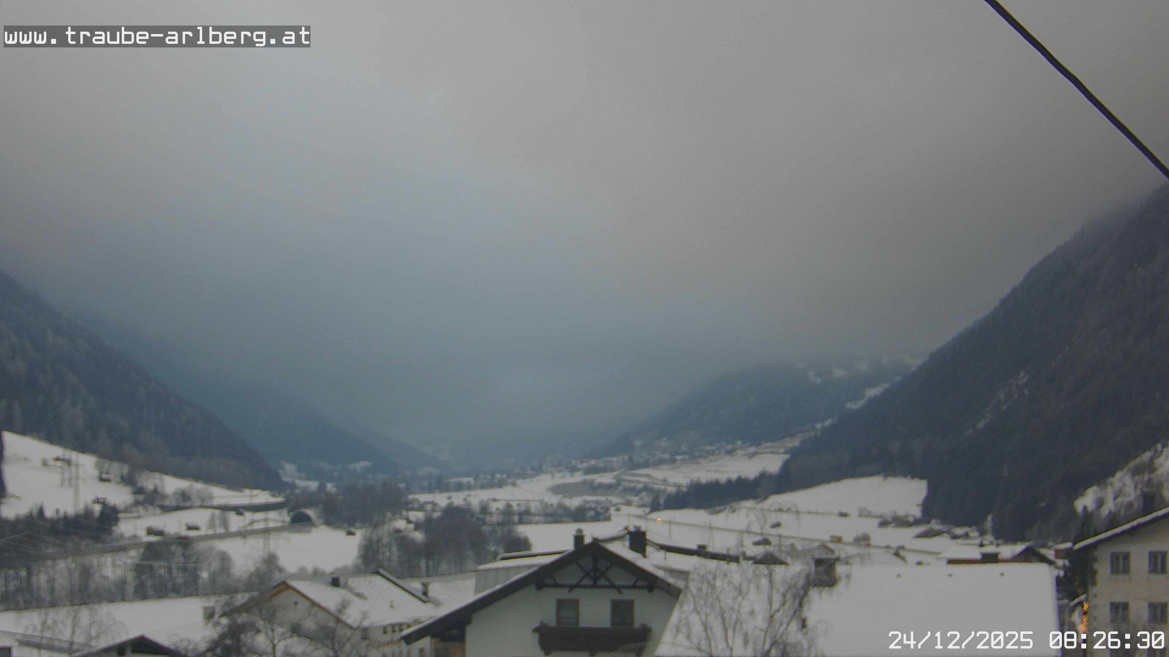 Archiv Foto Webcam Pettneu, Gasthof Traube