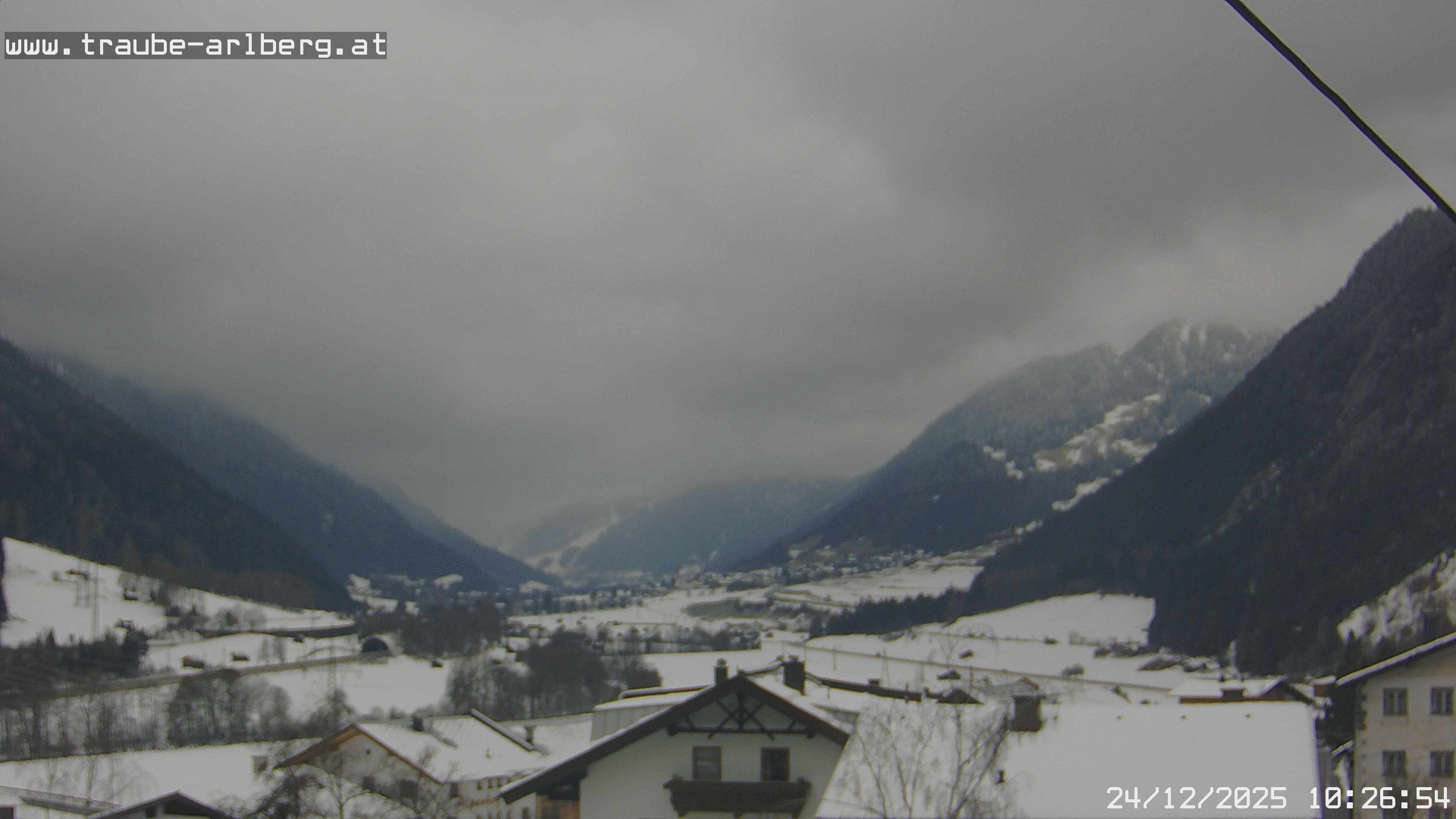 Archiv Foto Webcam Pettneu, Gasthof Traube