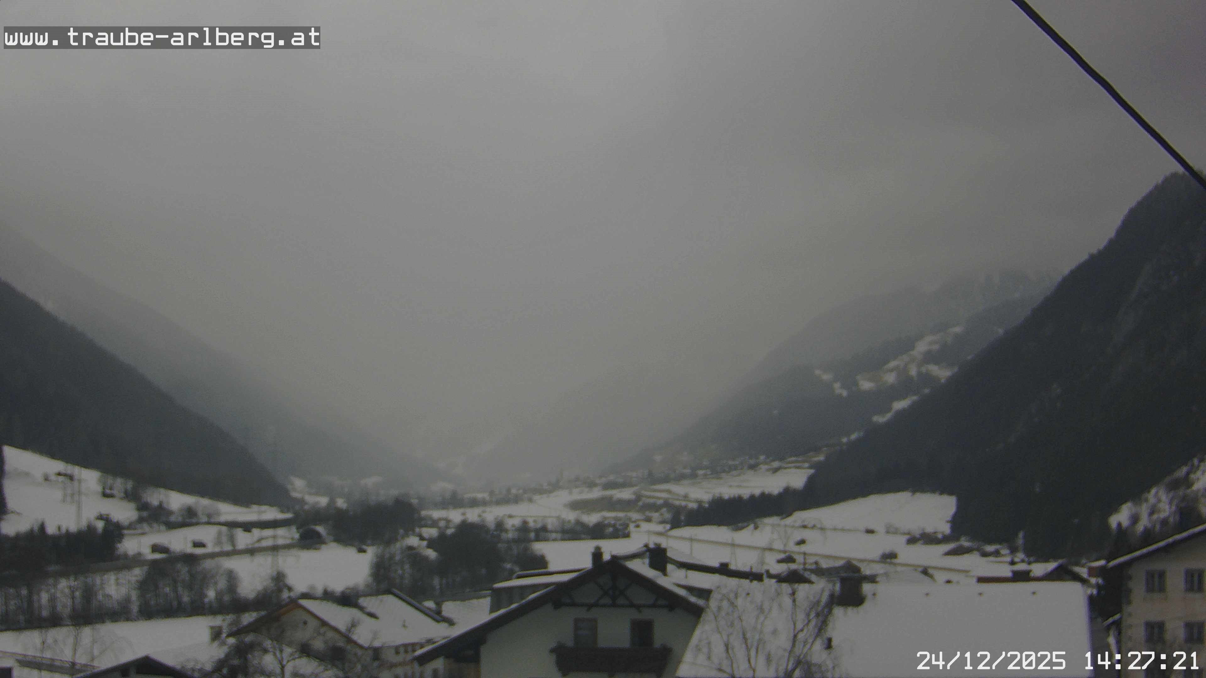 Archiv Foto Webcam Pettneu, Gasthof Traube