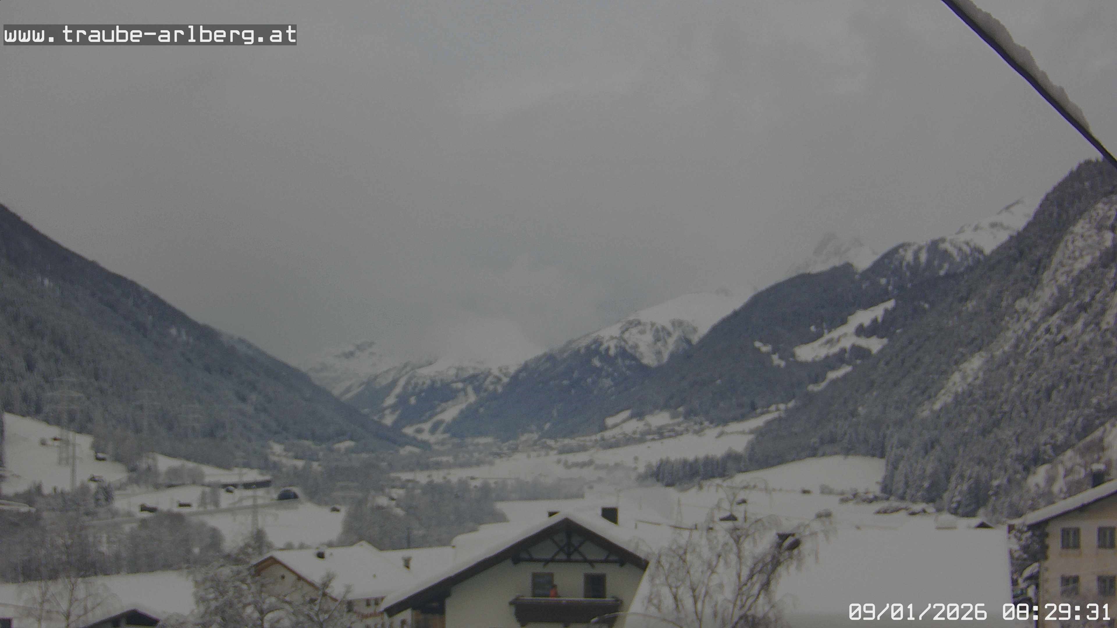 Archiv Foto Webcam Pettneu, Gasthof Traube