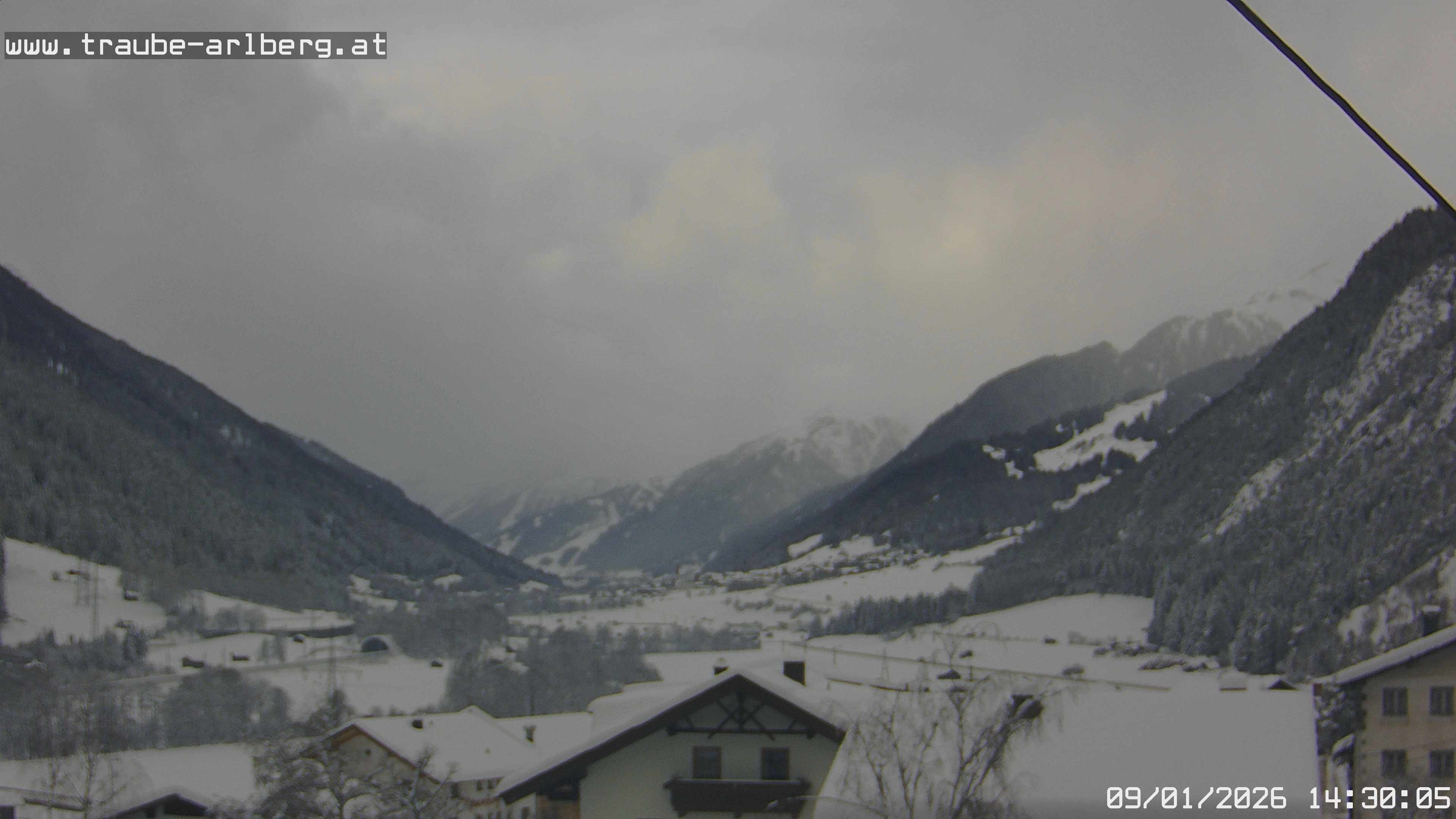 Archiv Foto Webcam Pettneu, Gasthof Traube