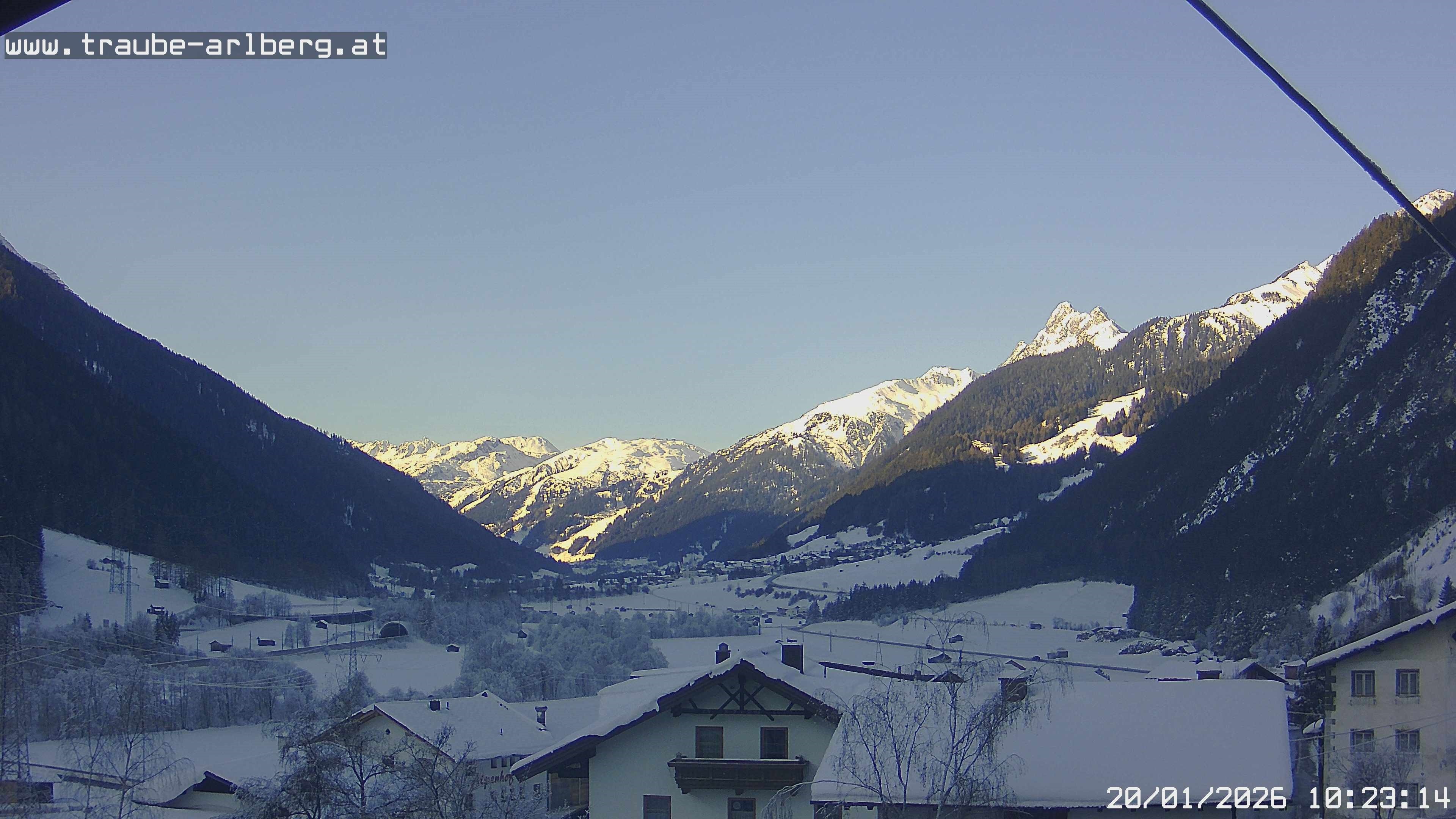 Archiv Foto Webcam Pettneu, Gasthof Traube