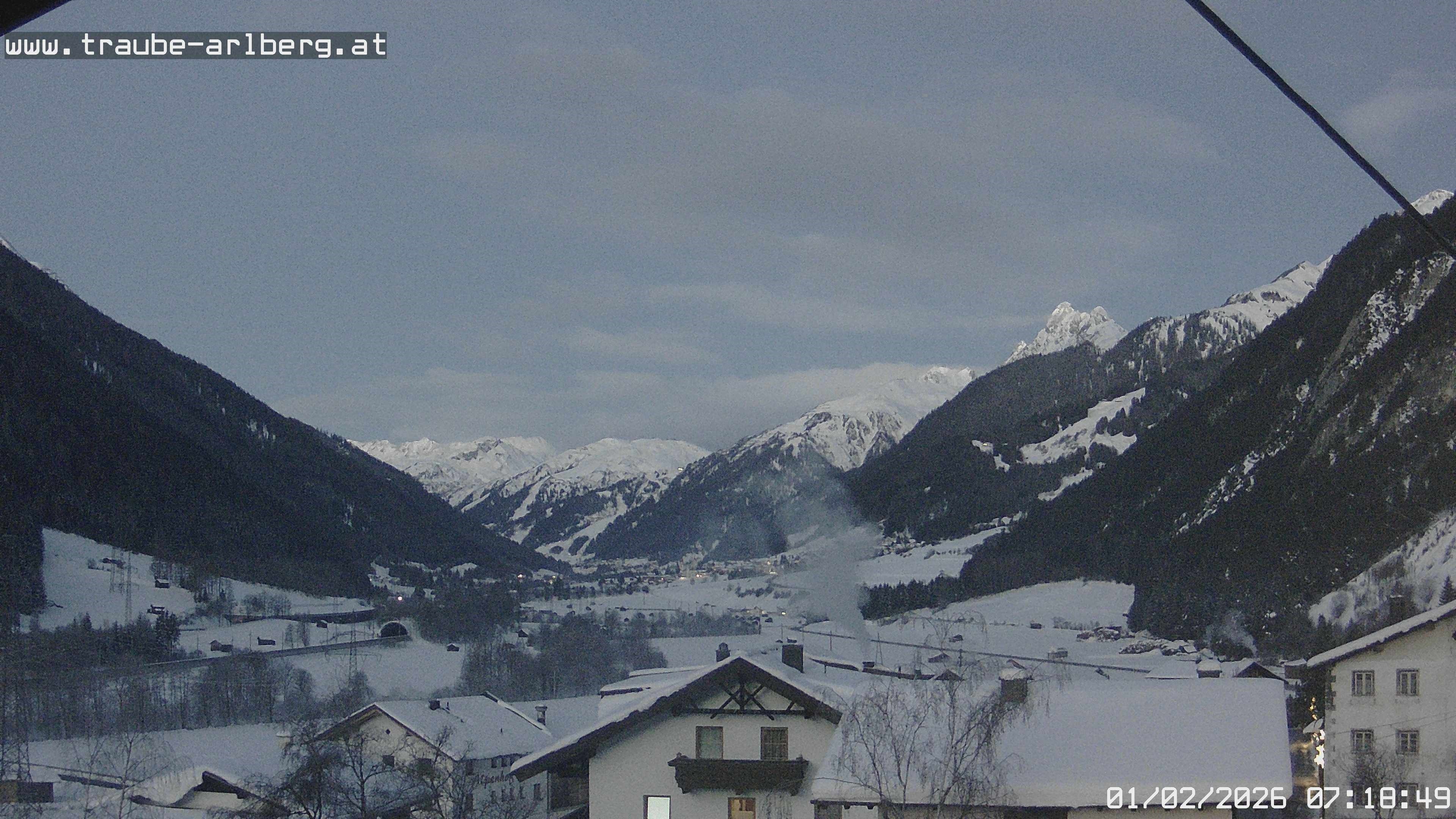 Archiv Foto Webcam Pettneu, Gasthof Traube