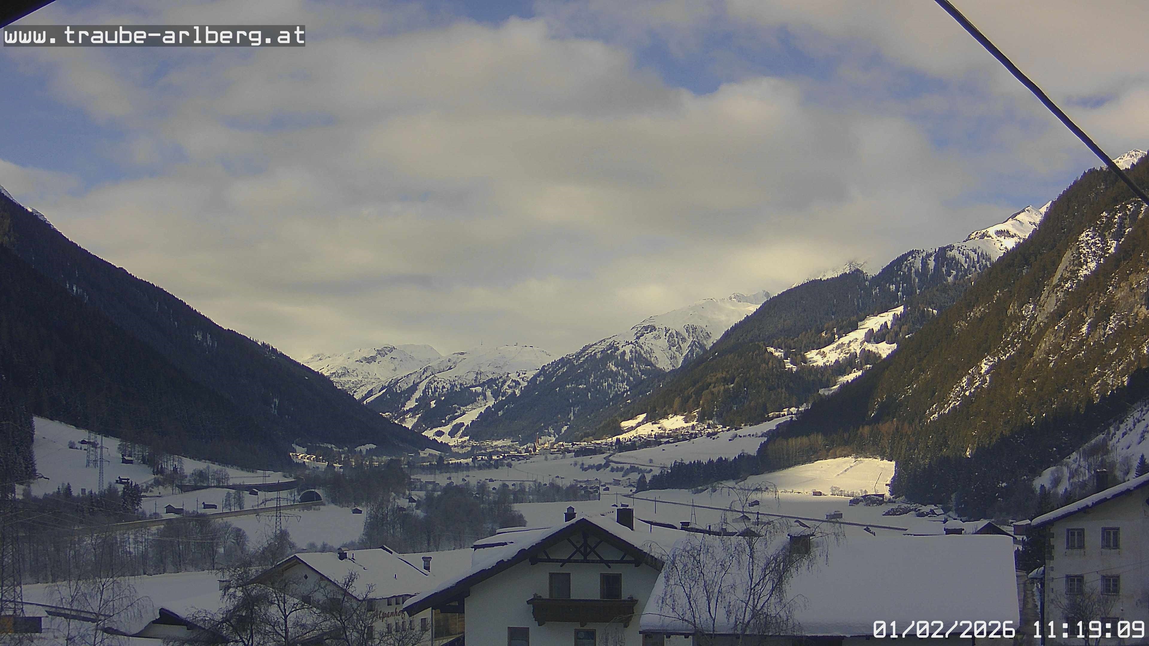 Archiv Foto Webcam Pettneu, Gasthof Traube