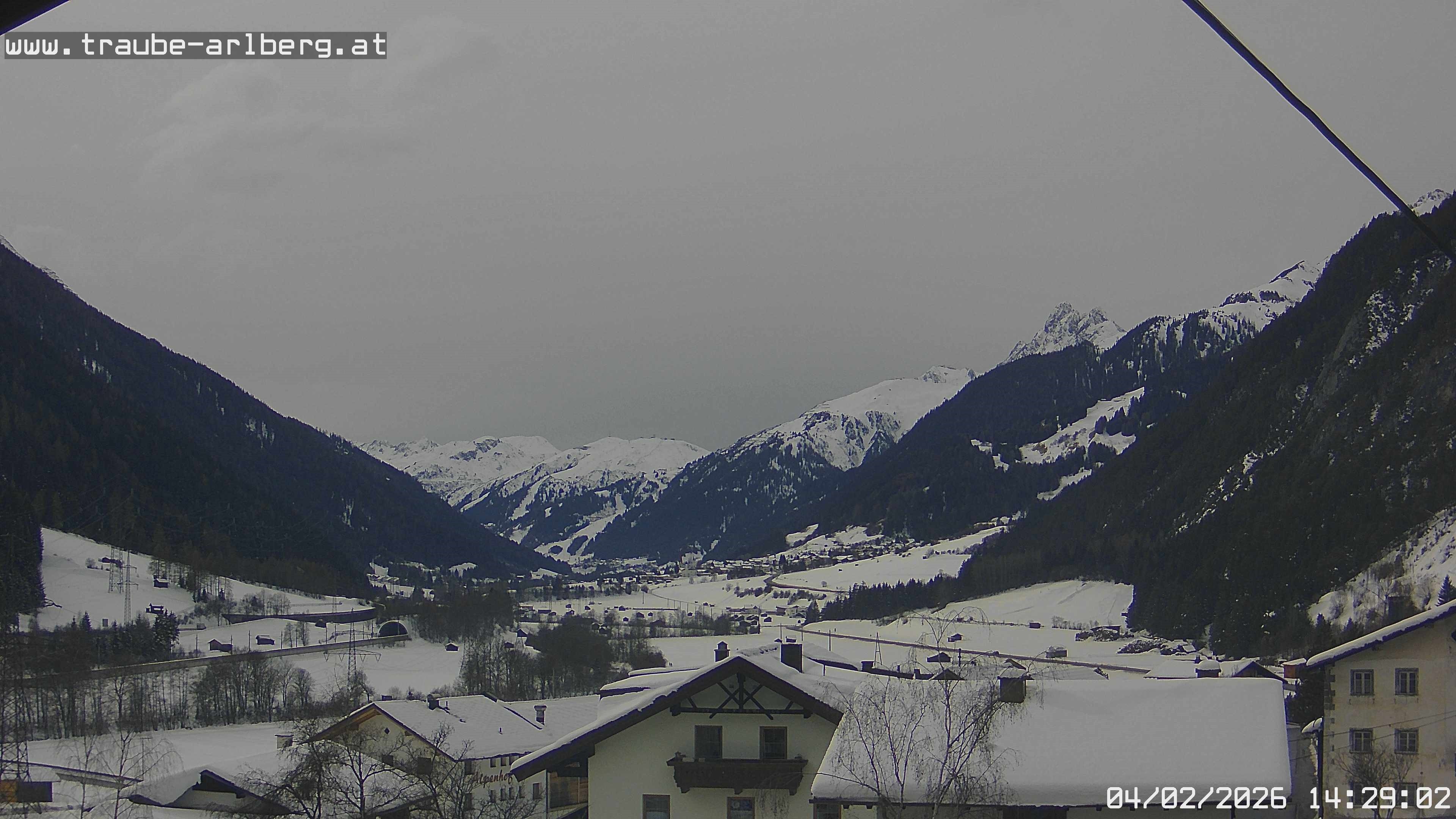 Archiv Foto Webcam Pettneu, Gasthof Traube