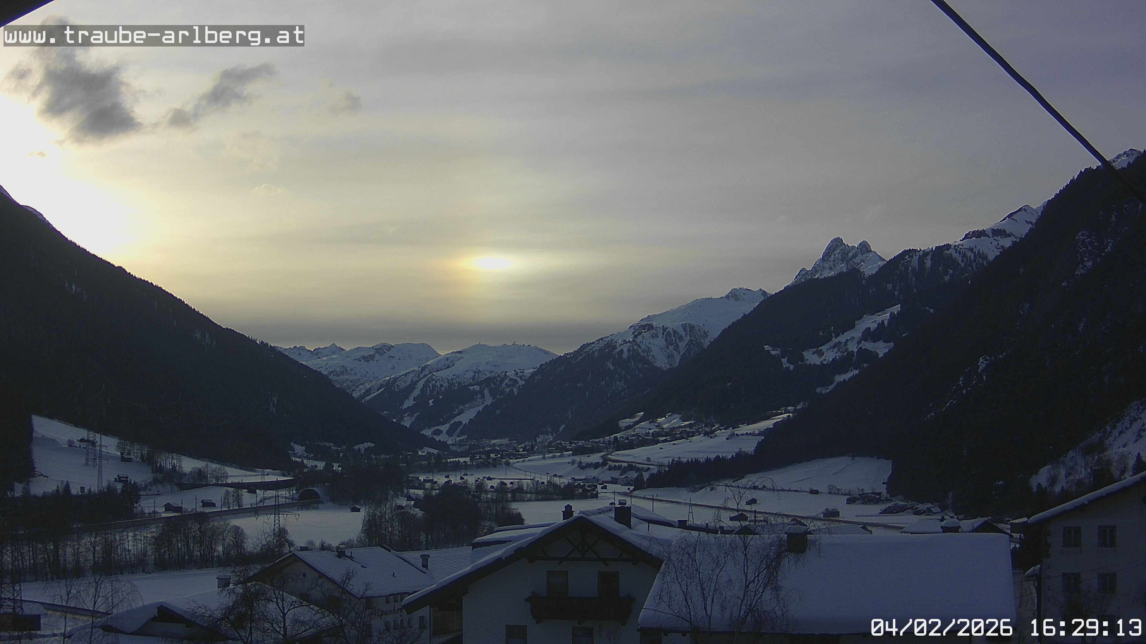 Archiv Foto Webcam Pettneu, Gasthof Traube