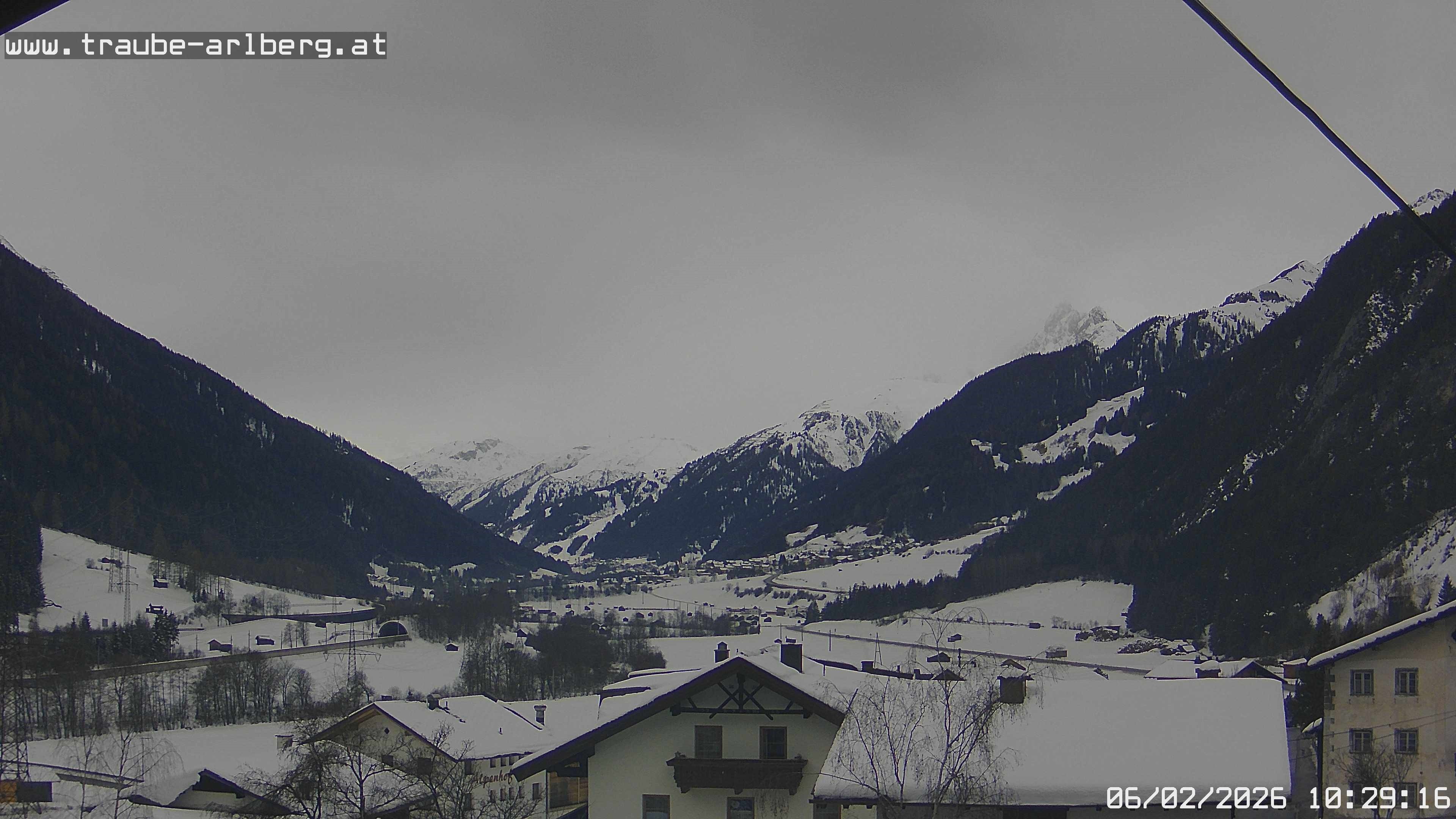Archiv Foto Webcam Pettneu, Gasthof Traube