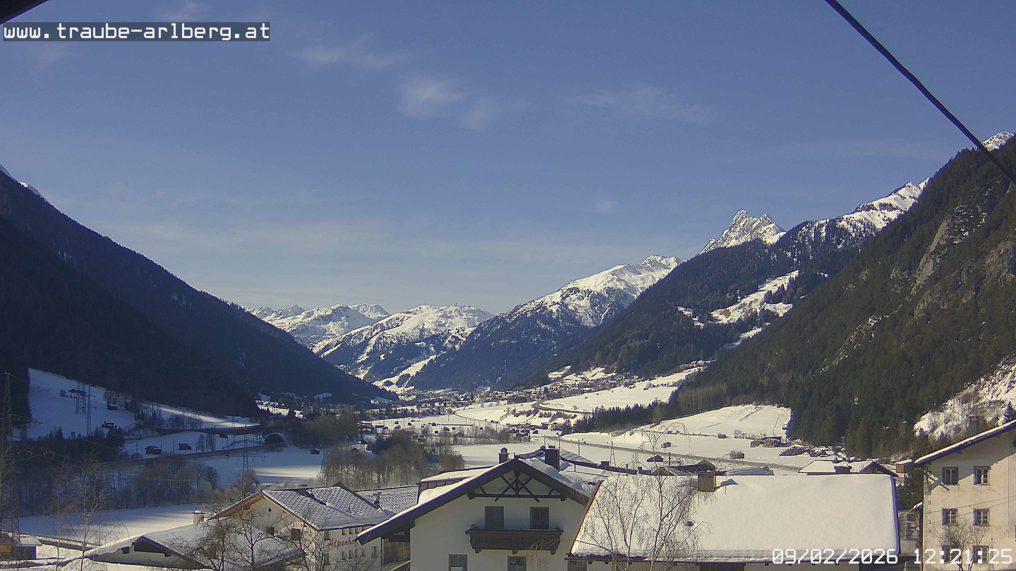 Archiv Foto Webcam Pettneu, Gasthof Traube