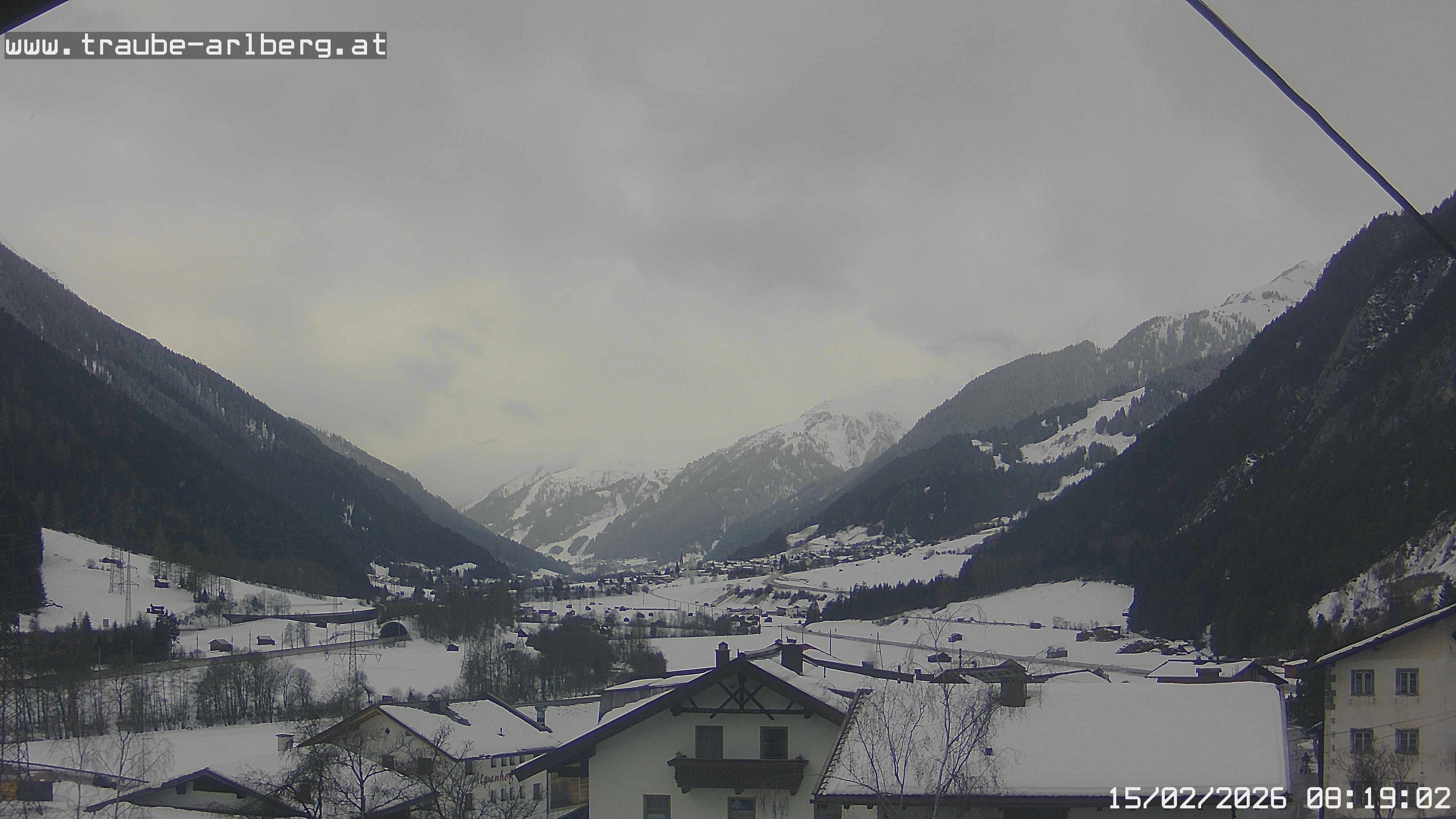 Archiv Foto Webcam Pettneu, Gasthof Traube