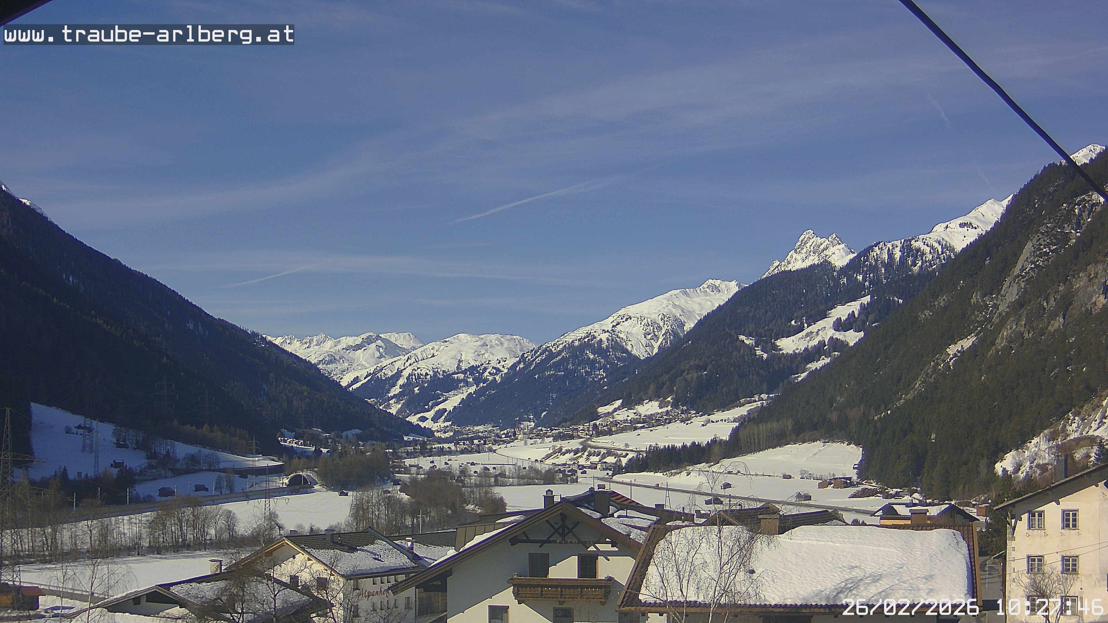 Archived image Webcam guesthouse "Traube", Pettneu