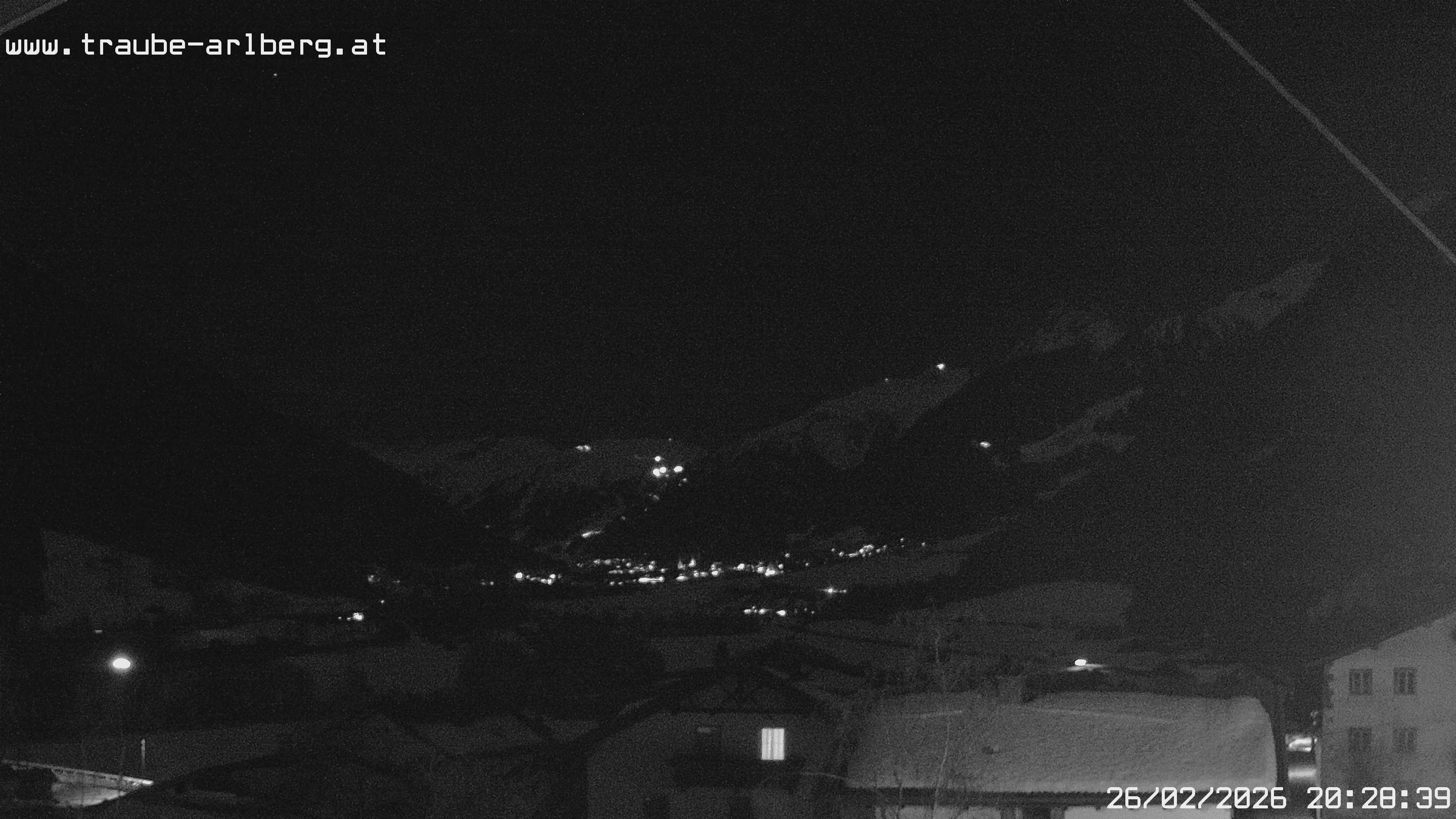 Archived image Webcam guesthouse "Traube", Pettneu