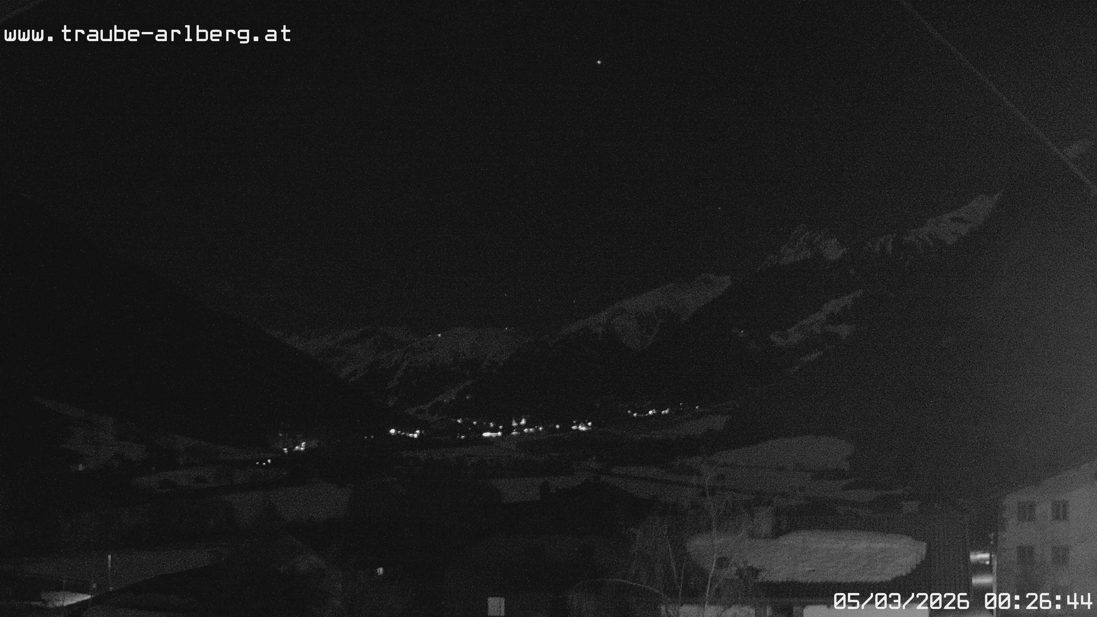 Archived image Webcam guesthouse "Traube", Pettneu