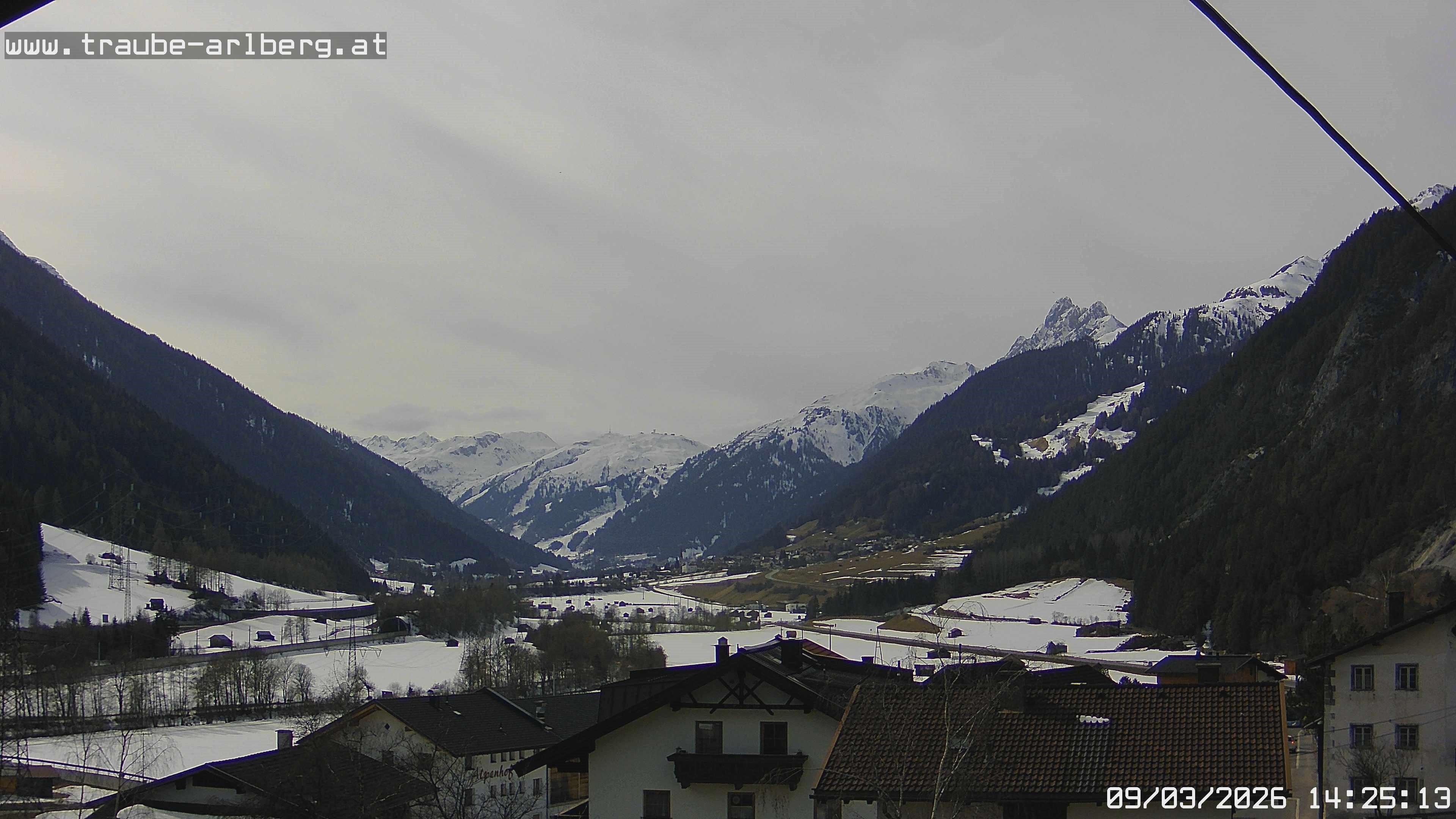 Archiv Foto Webcam Pettneu, Gasthof Traube