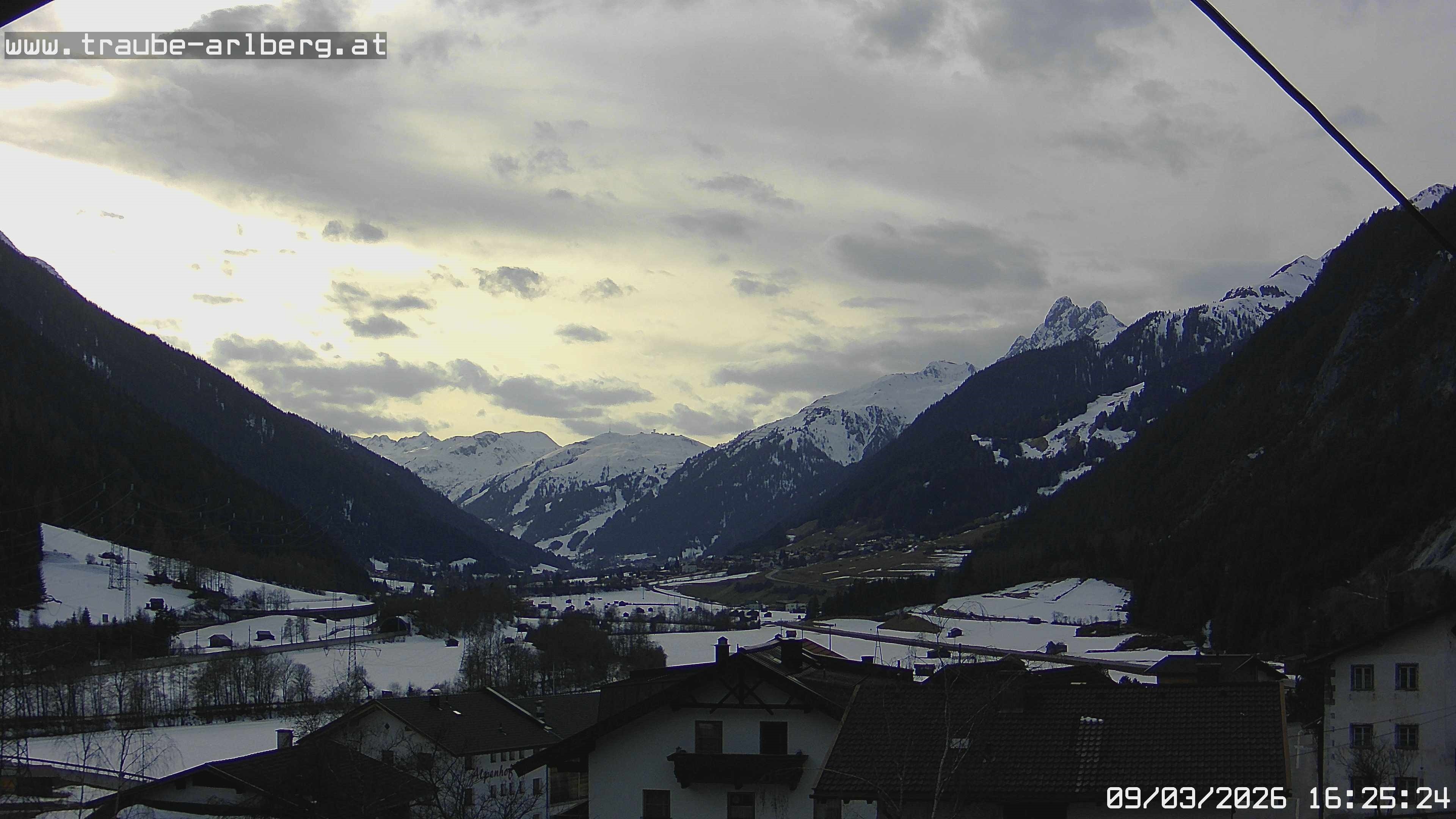 Archiv Foto Webcam Pettneu, Gasthof Traube