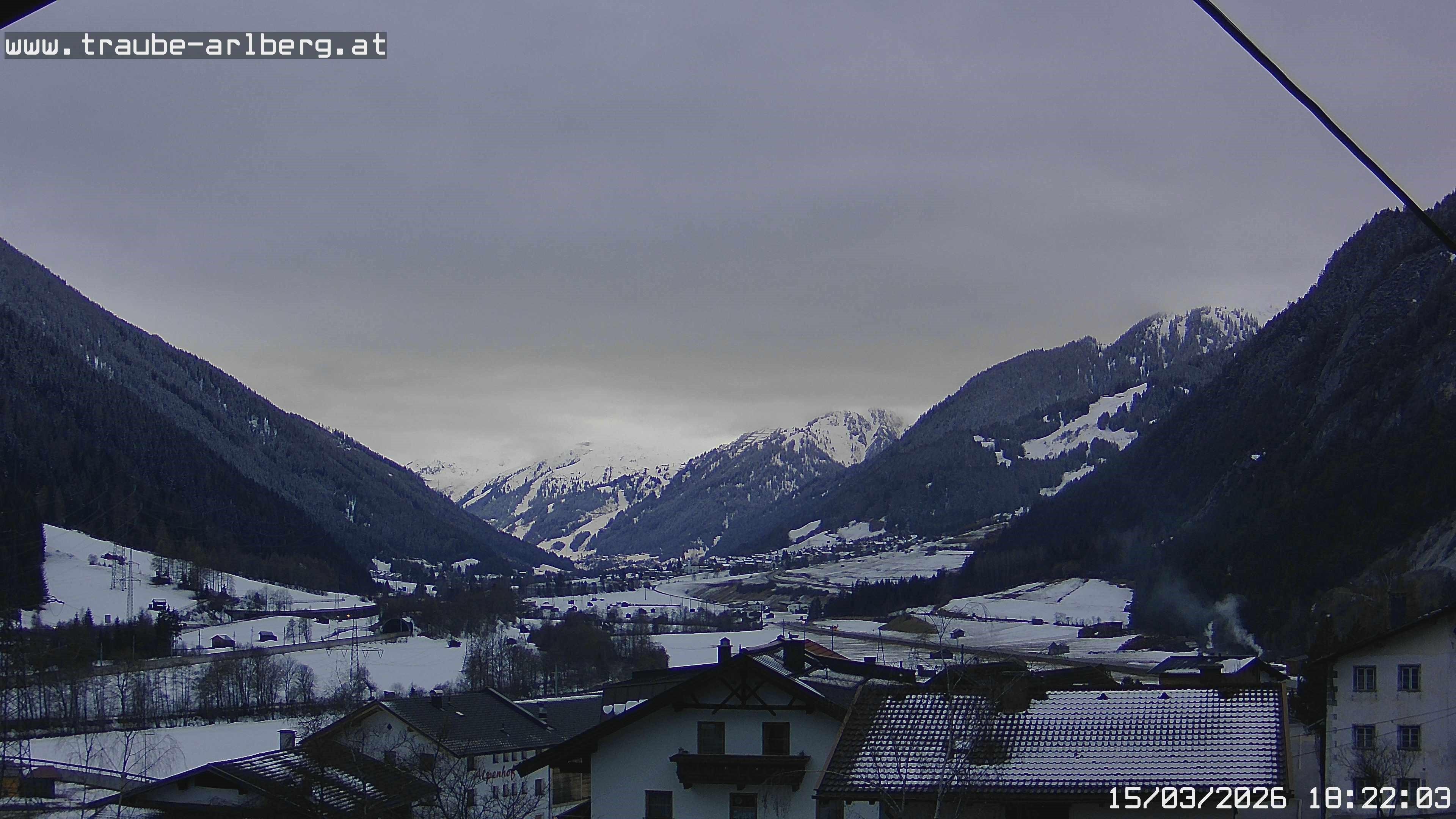 Archiv Foto Webcam Pettneu, Gasthof Traube