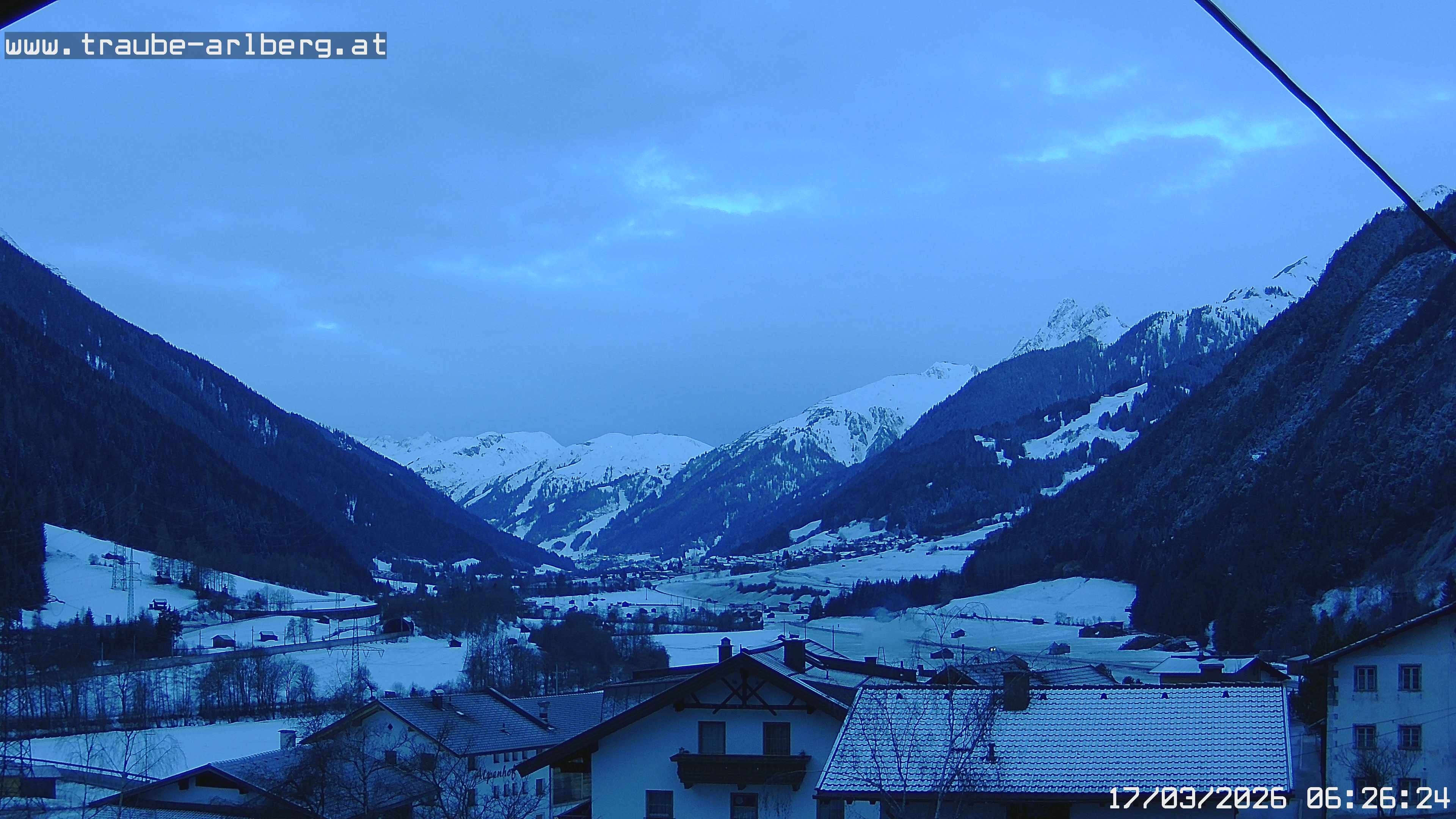 Archiv Foto Webcam Pettneu, Gasthof Traube