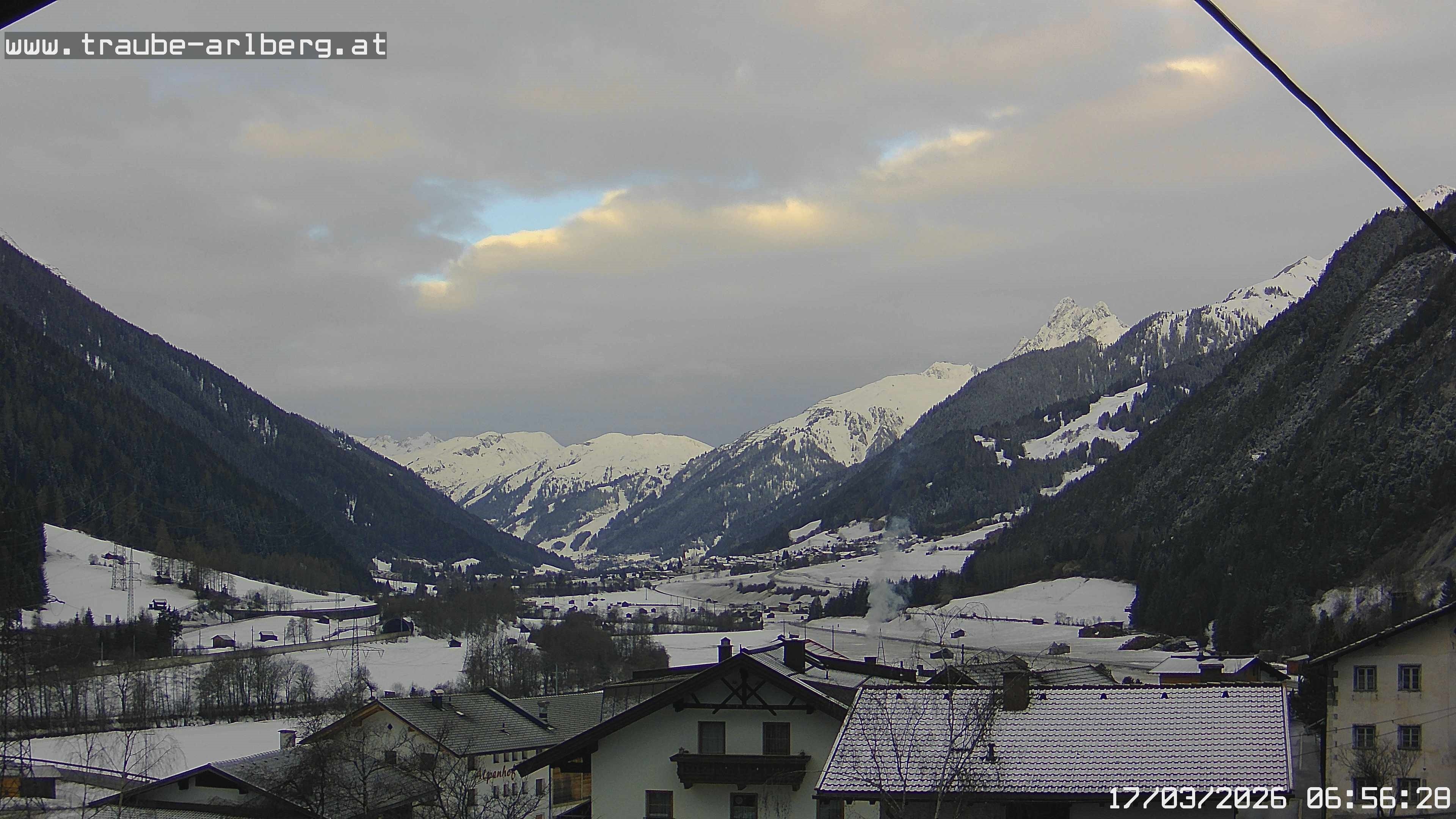 Archiv Foto Webcam Pettneu, Gasthof Traube